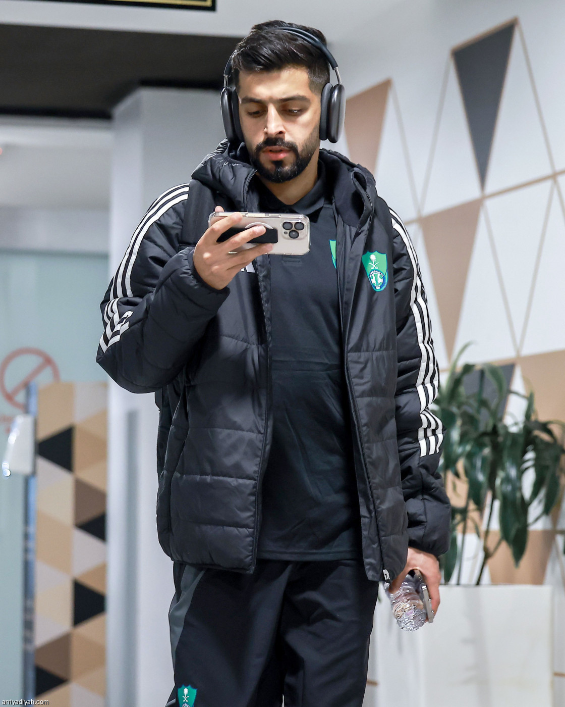 الأهلي يصل
